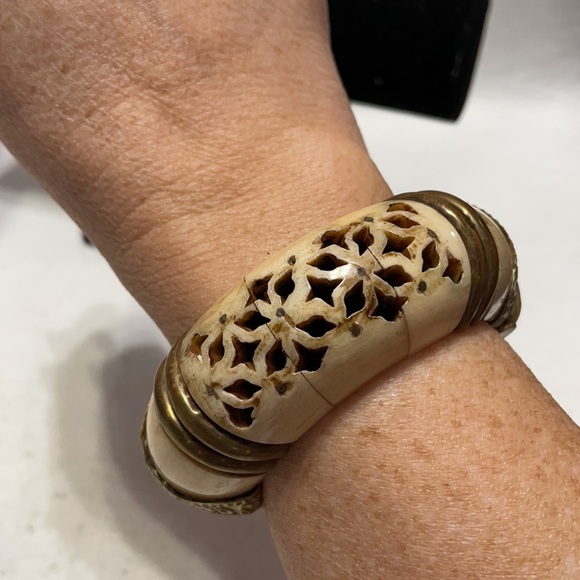 Antique Afghani Bone, Brass, Wood bracelet with pin latch 7” - Picture 13 of 13